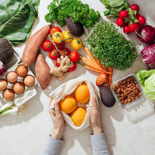 Menús climáticos: cómo elegir qué comer para reducir tu huella ambiental 