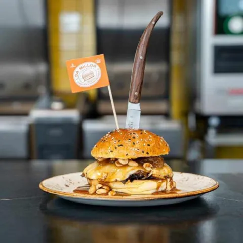 Cuatro chefs, cuatro hamburguesas y una noche única en Sa Comuna de Lloret. 