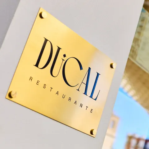 Eventos gastronómicos y culturales en el restaurante Ducal del hotel Ocean Drive Sevilla
