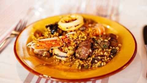 Paella catalana: los mejores frutos del mar y de la huerta