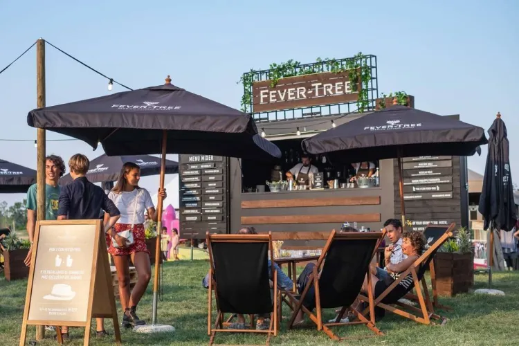 Els còctels premium de Fever Tree refresquen el festival White Summer