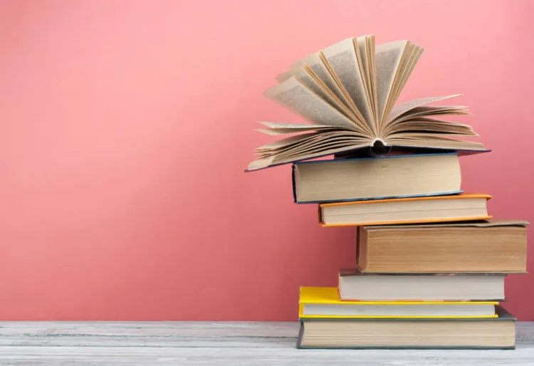 11 llibres gastronòmics que no poden faltar a la prestatgeria d'un foodie