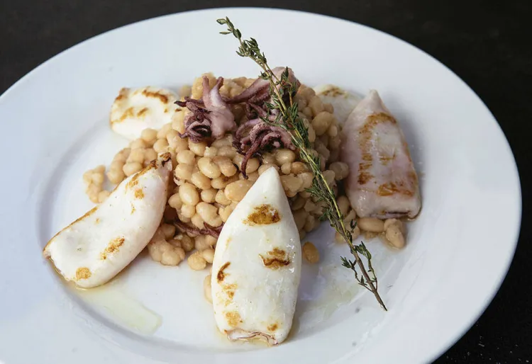 Mongetes amb calamarcets