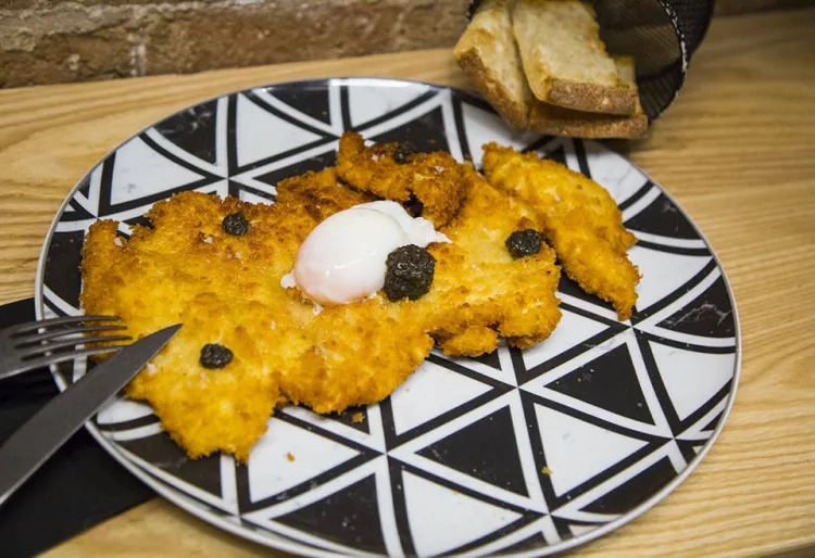 Escalopa royal amb tòfona i ou a baixa temperatura