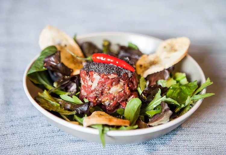 ¿Com es prepara un tartar de cèrvol? 