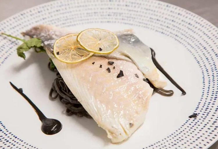 Dorada a la sal con cítricos