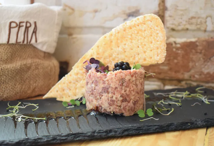 Tàrtar de llonganissa de Màlaga