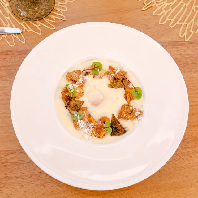 Huevo a 65º, setas y parmentier