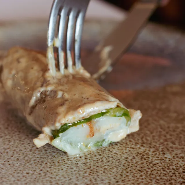 Espárragos rellenos de oricio de El Tonel 