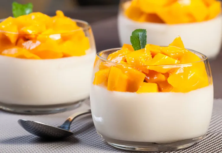 4 receptes de postres amb mango per cuinar fàcil a casa