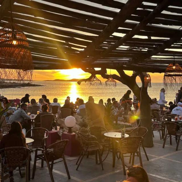 Las 6 mejores terrazas en Baleares para disfrutar de la puesta de sol