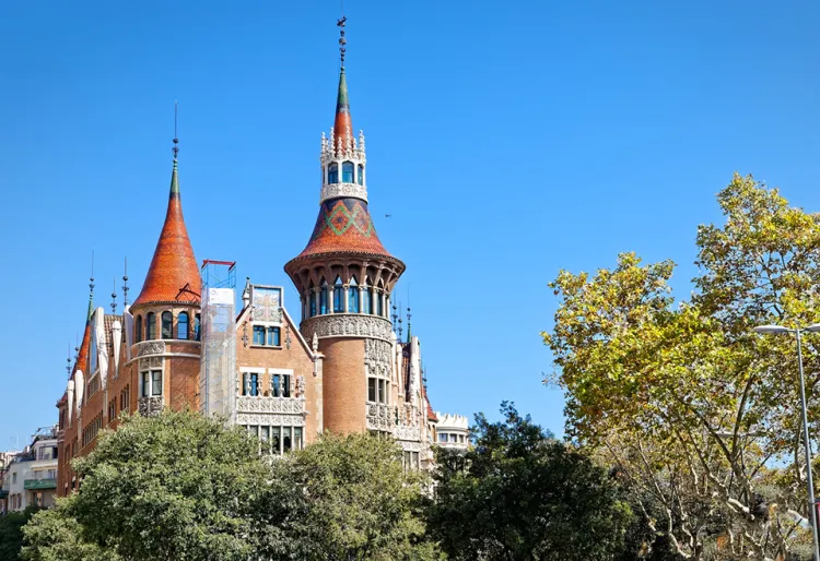 Tornen els 'Friday Late'  a la Casa de les Punxes 