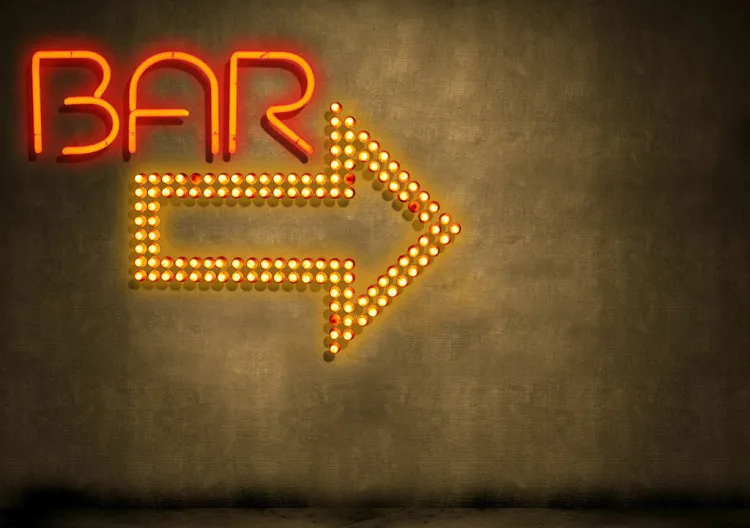 Bodegues, bars, tavernes i altres temples socials