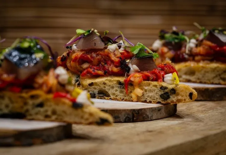 Les coques d'oliva, de plat humil a producte gurmet