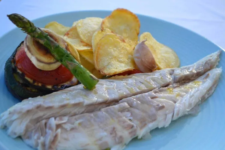 Oro blanco de Ibiza: de la salinera a la mesa