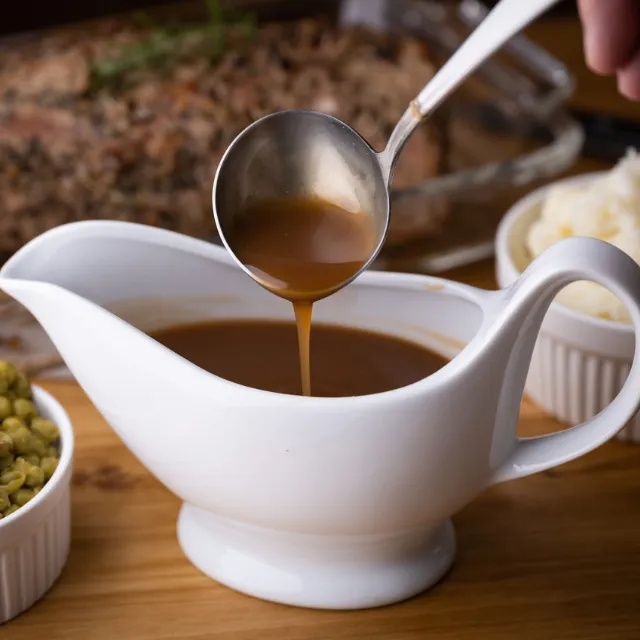 Salsa gravy: qué es, cómo se hace y en qué platos usarla