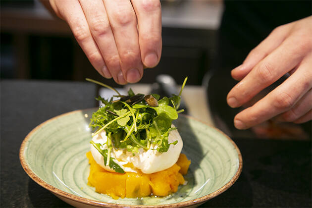 Sopars a 4 mans: descubriendo la riqueza gastronómica de Osona 