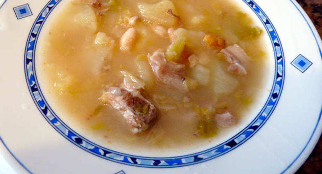 Caldo gallego