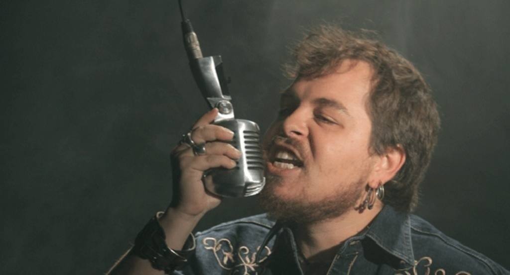 Jimmy Barnatan & The Cocooners actuaran al Primavera in Black 2016. 